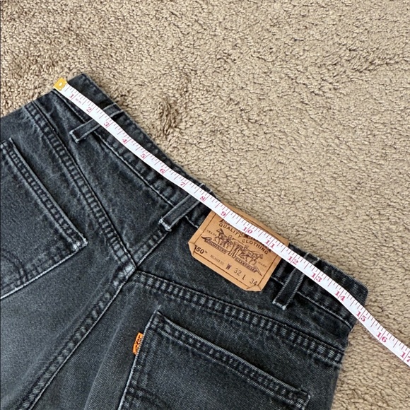 Vintage Levi’s Orange Tab Black Denim Distressed 550 Relaxed Cut Off Shorts - Picture 8 of 8